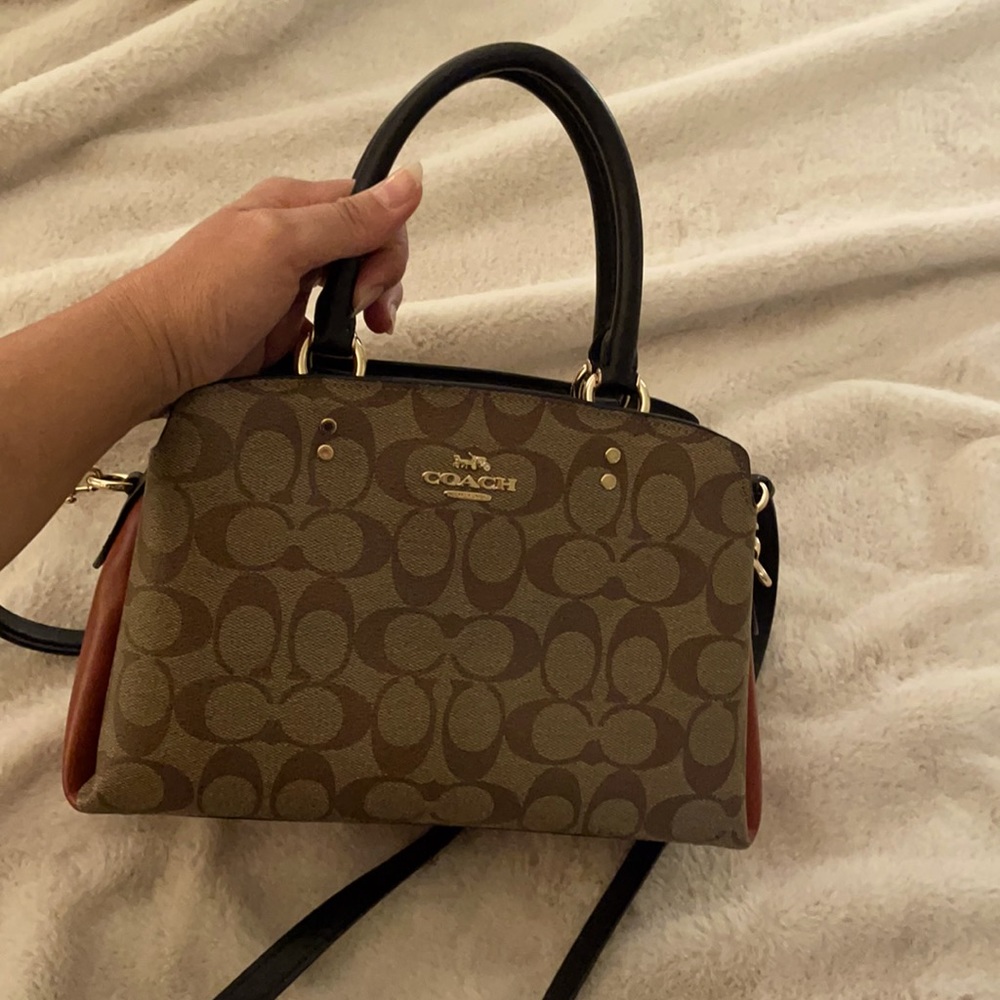 Coach, Mini Lillie Carryall. Real Leather